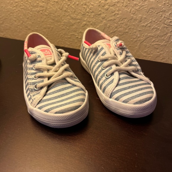 Keds Kickstart Striped Blue and White Toddler Girl (6.5M) - Picture 2 of 9